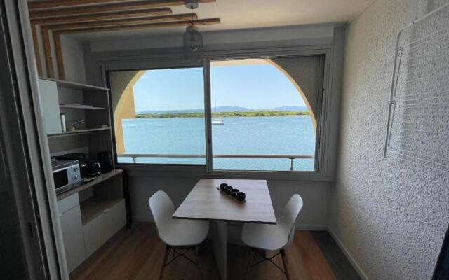 Appart en résidence calme avec parking privé