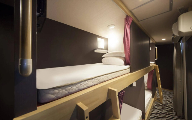 Centurion Ladies Hostel Ueno Park - Caters to Women