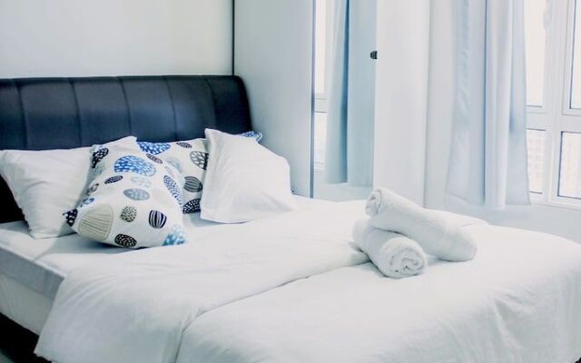 Royal Regent Condominium by iHost