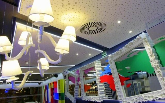 Urban Youth Hostel