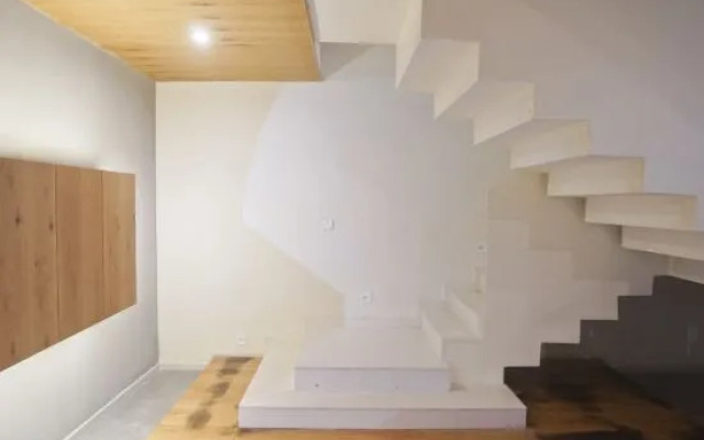 Lishui Zunlanyue Juzhuju (Guyanhuaxiang Scenic Area Branch)