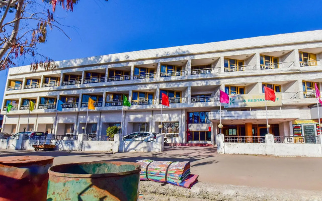 OYO 76836 Hotel Meridian