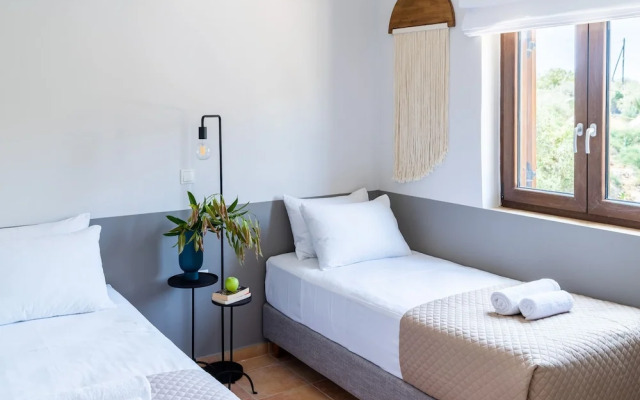 Syra Suites