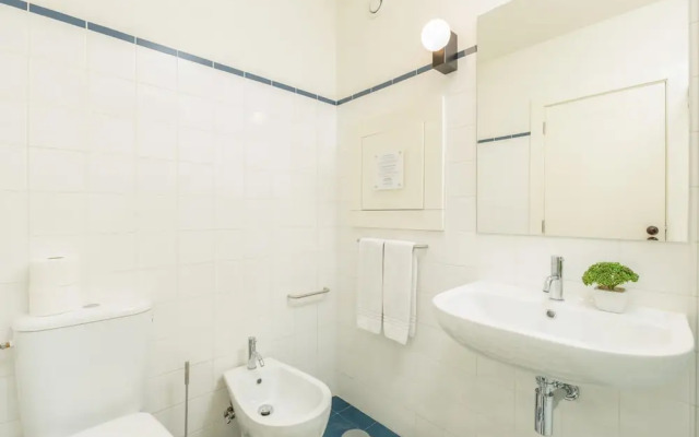 Travelstaytion - Flores M in Porto