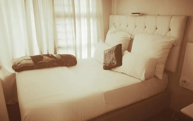Inams guest House