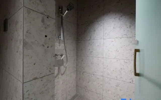 Yizhou Tour Youth Travel Hotel,Xi'an Datang Night City Branch.