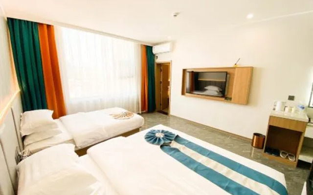 Yiyuan Business Hotel