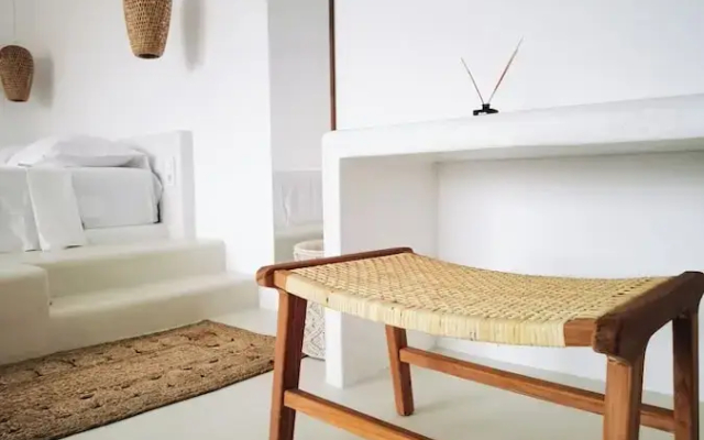 MvibesMykonos homes and studios