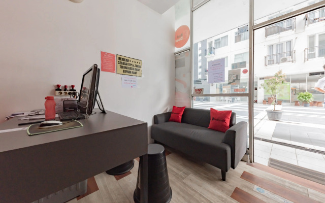 RedDoorz Apartment @ Jarrdin Cihampelas