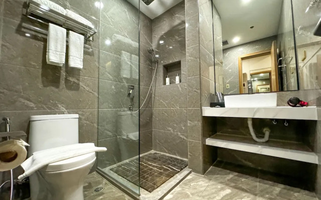 Venus Royale Hotel