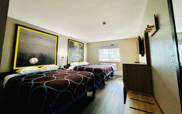 Super 8 by Wyndham Lewiston Auburn Area