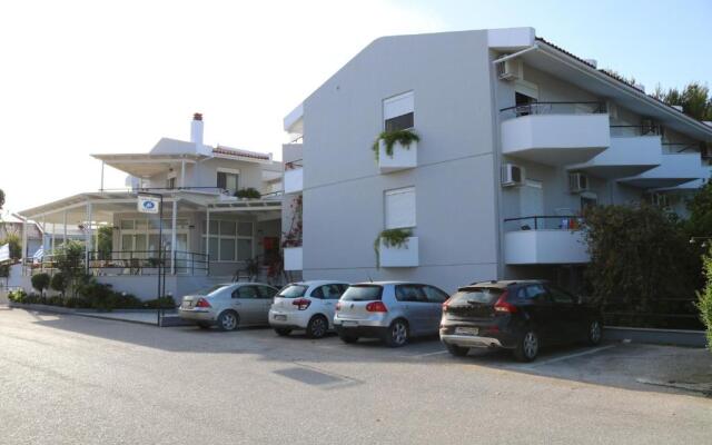 Mitika Hotel Apartments