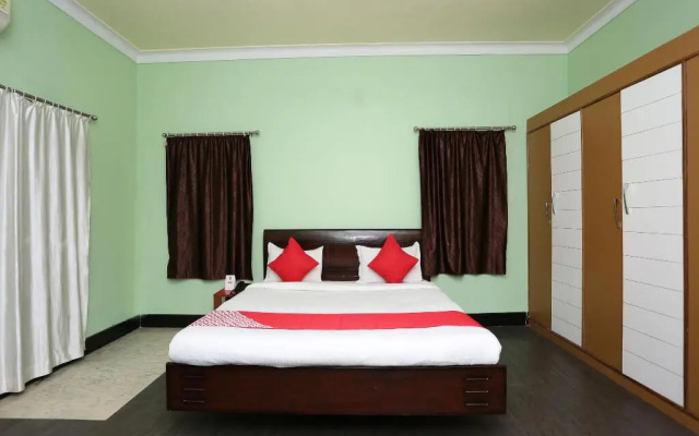 Hotel White House Inn By OYO Rooms