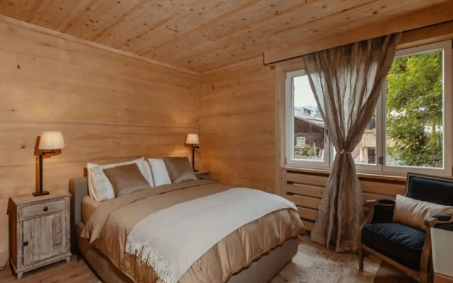 Lush Apartment With Terrace Views