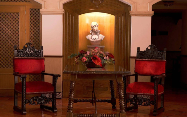 Hotel Zentral Mayoral