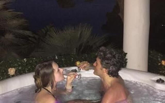 Villacore Capri