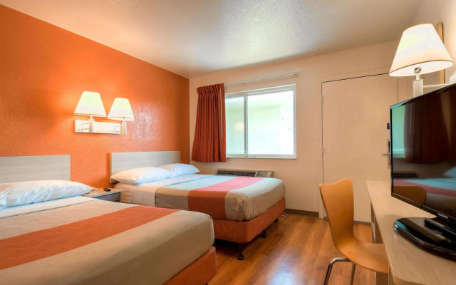 Motel 6 Westminster South - Long Beach - Image 7