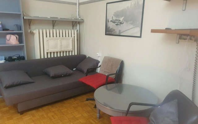 Economy Studio Central Lugano