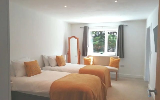 The Highlands, 5 bed 5 Bath, Large Spacious House