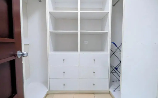 YC 701-C l Apartamento 2BR en av balboa