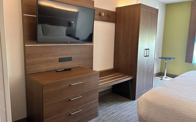 HOLIDAY INN EXPRESS & SUITES REIDSVILLE by IHG
