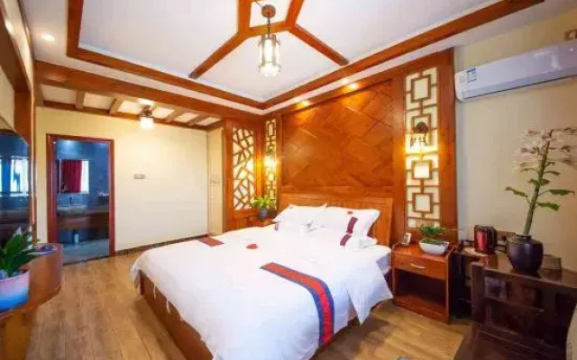 Linyun Shanju Hotel (Zhangjiajie National Forest Park Scenic Area)