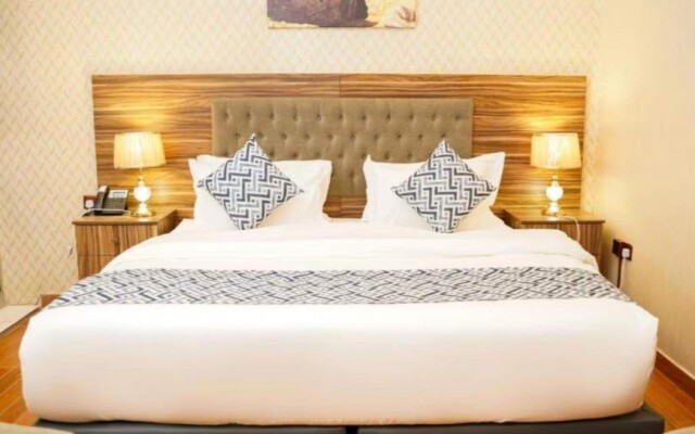 Palette Luxury Credit Hotel