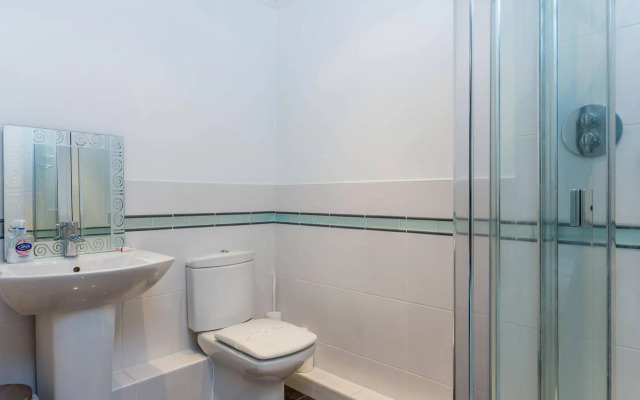 Quay Holidays - Canford Cliffs