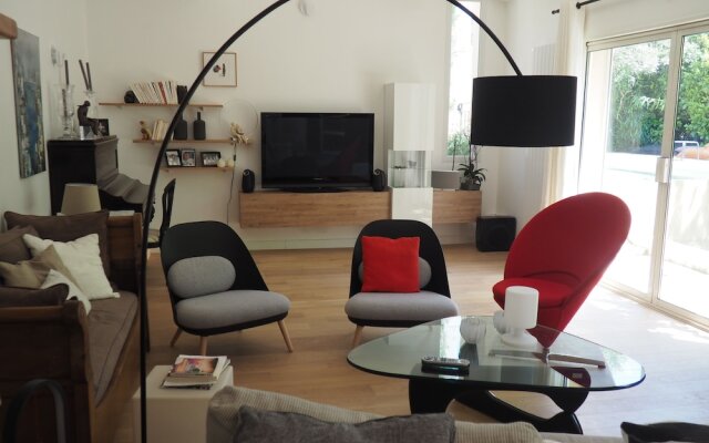 Lavinia Home
