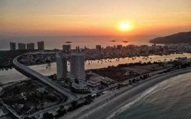 Shuangyuewan Hongsheng No.1 Resort，HuiDong