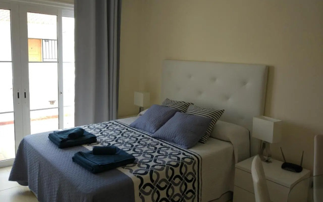 Los Cristianos studio, modern, spacious, pool,WiFi
