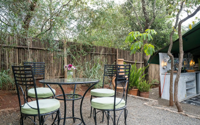 Ol Losowan House, Karen