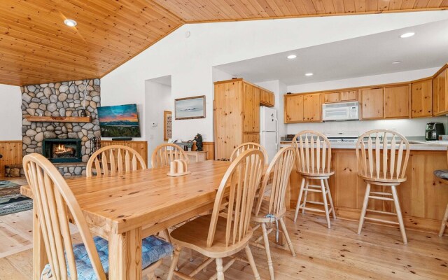 104 - Cozy Cabin in Pinewood Estates