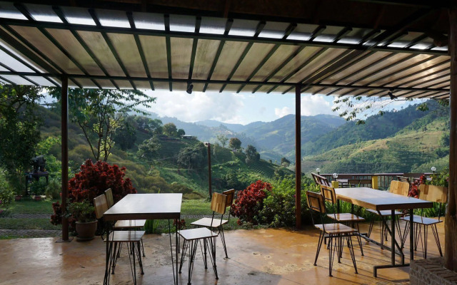 Maesalong Mountain Home