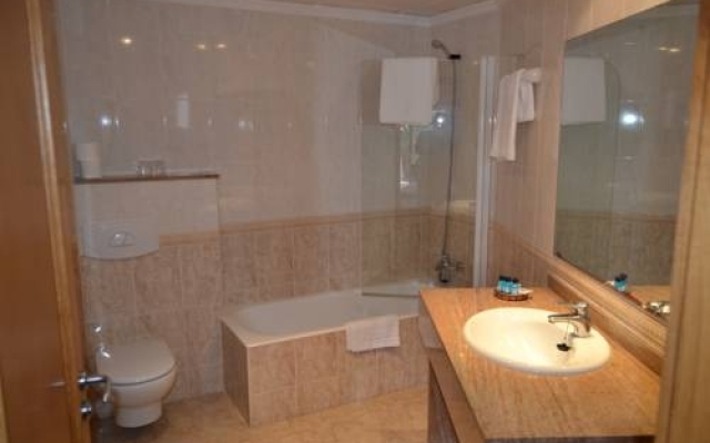 Hostal Leo Or