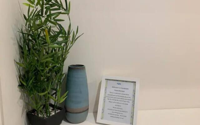 Sandpiper Island Tranquil Waterfront Views & Jetty