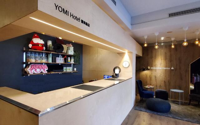 Yomi Hotel - MRT Shuanglian Station
