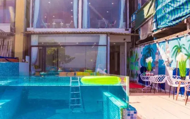 Banhai Youke Surfing Design Homestay (Wuzhizhou Houhai Branch)