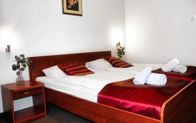 Lothus Hotel