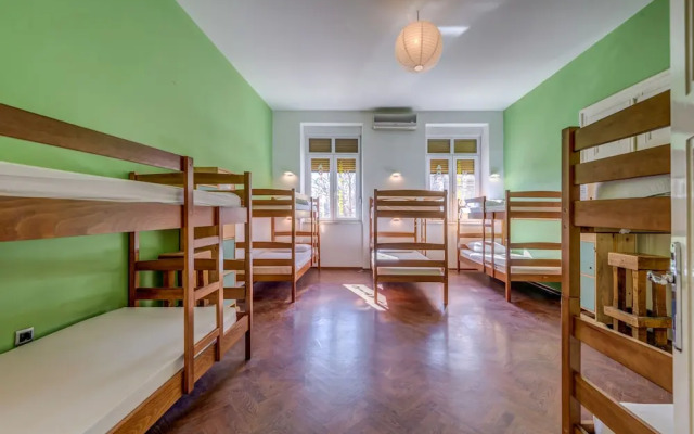 Hostel Colors of Adriatic - Youth Only