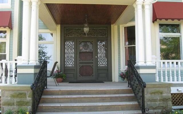 Maison Tait House