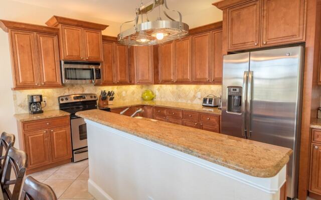 South Seas Apartment 6