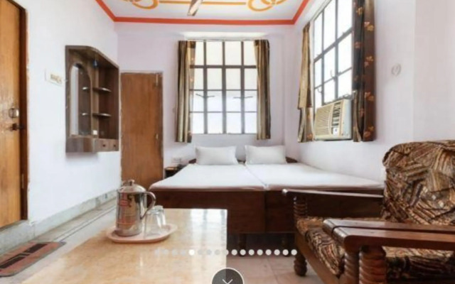 Hotel Amit Lodge