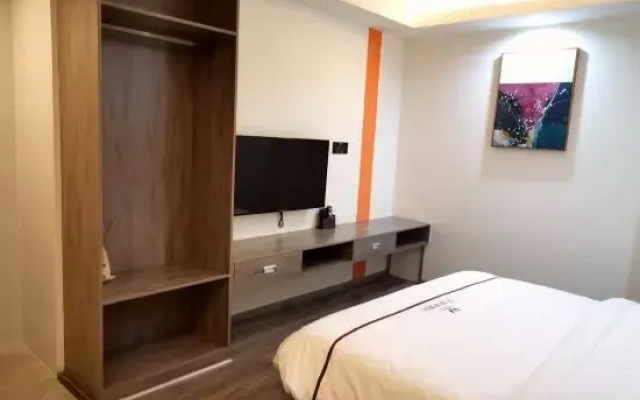 Santai Longtingyi Theme Hotel