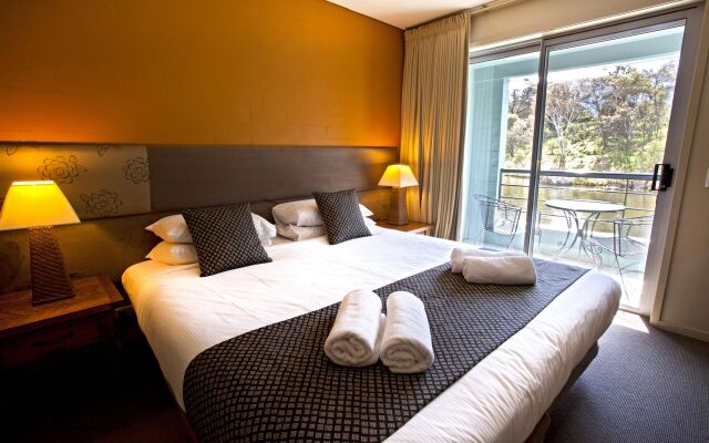 Novotel Lake Crackenback Resort & Spa