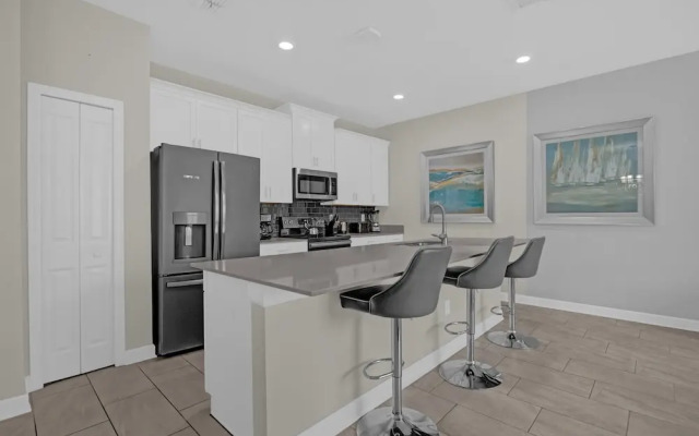 Luxury Davenport Home Perfect Family