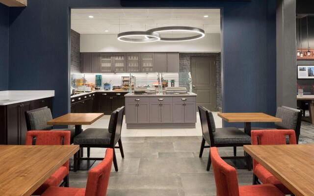 Homewood Suites By Hilton Milwaukee Downtown