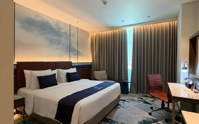 Grand Anara Airport Hotel - Image 2