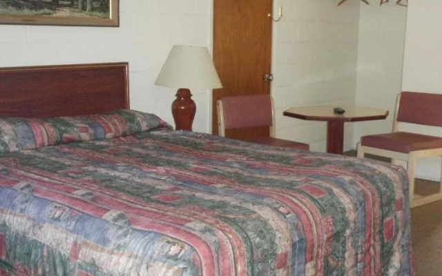 Forest Lodge Motel