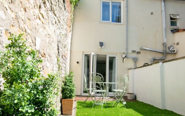 Large Garden Apartment Central Bristol